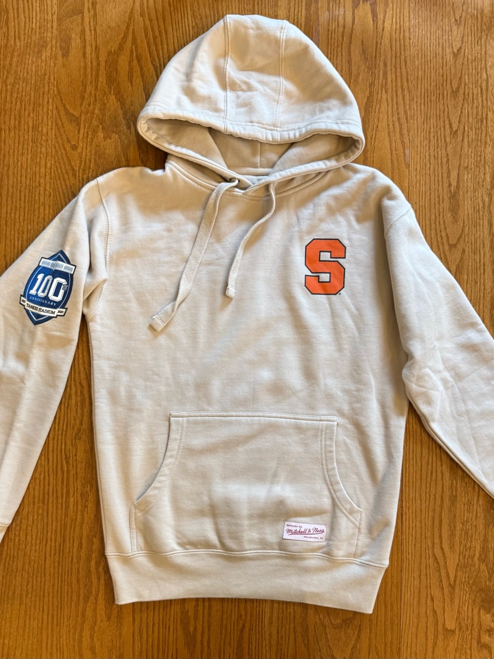 Mitchell & Ness Syracuse University Cream Hoodie Men’s Small